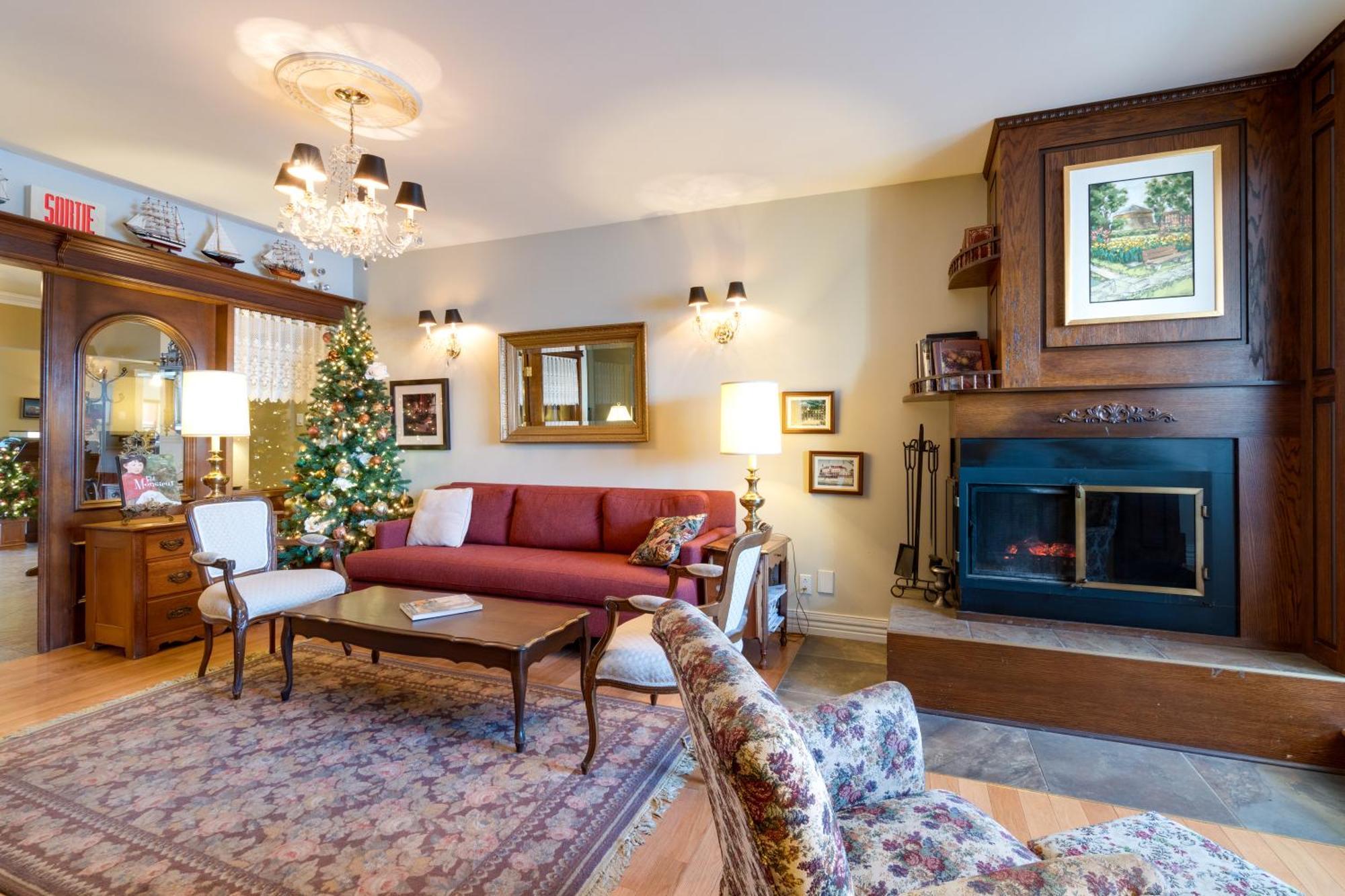Goeliche Hotel Et Appartement Saint-Laurent-de-l'ile d'Orleans Bagian luar foto