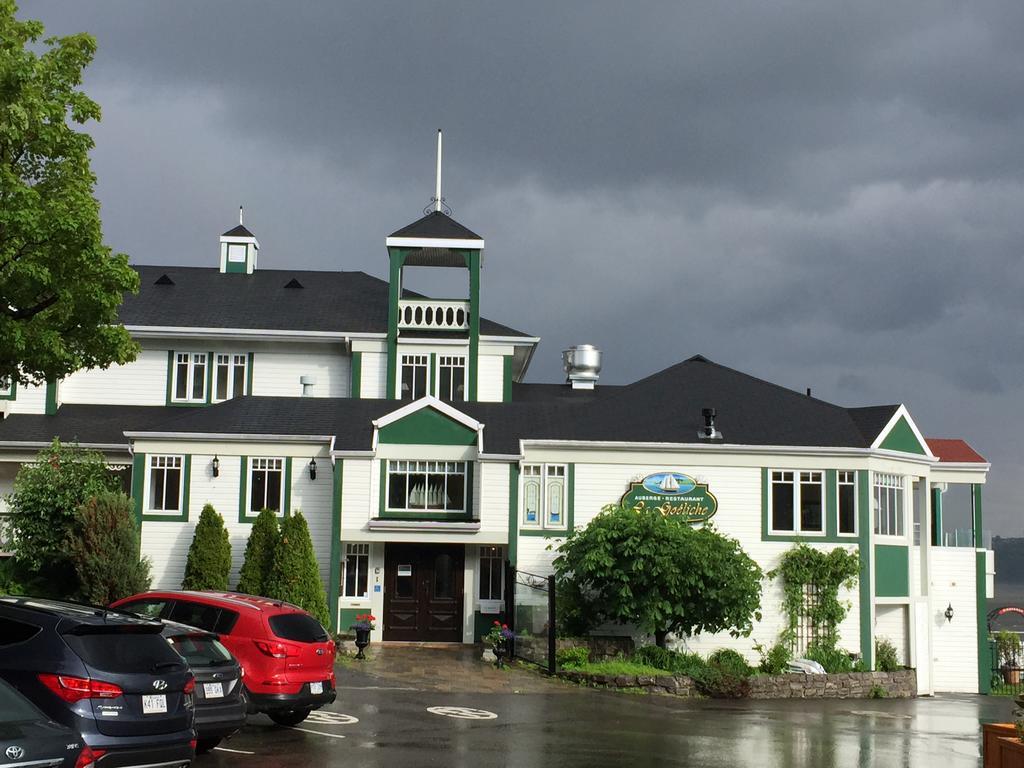 Goeliche Hotel Et Appartement Saint-Laurent-de-l'ile d'Orleans Bagian luar foto