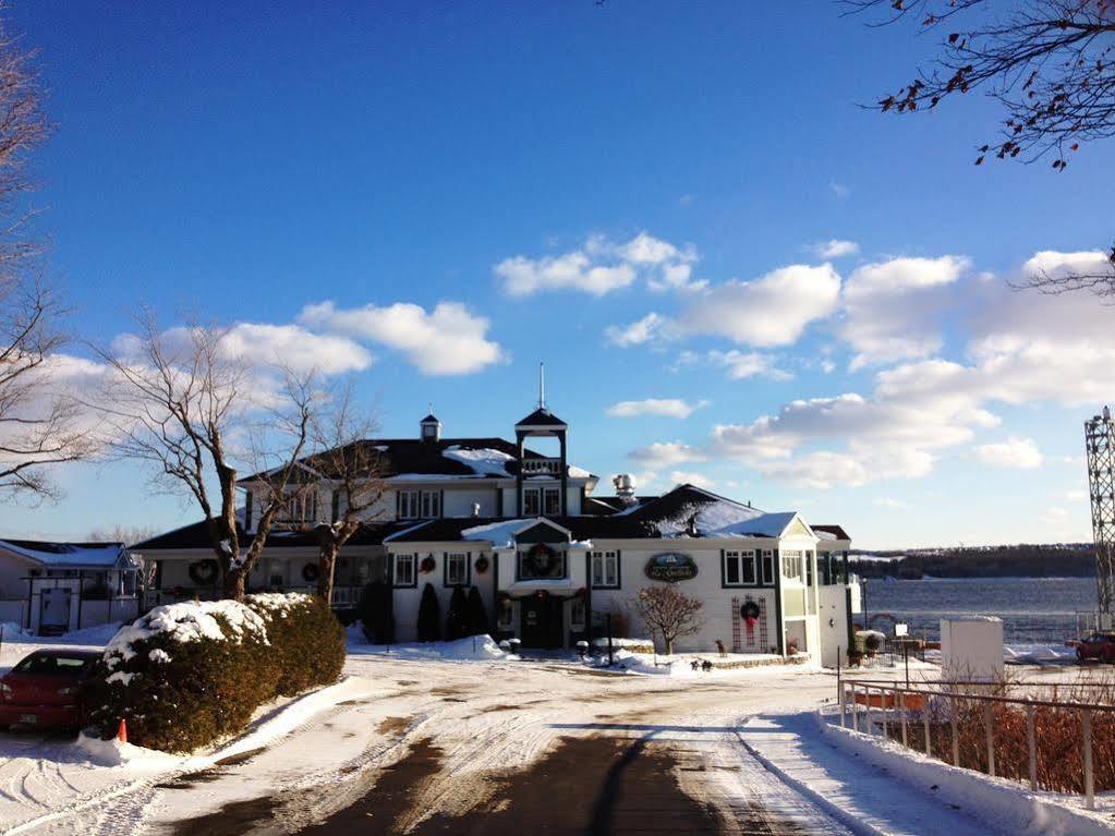 Goeliche Hotel Et Appartement Saint-Laurent-de-l'ile d'Orleans Bagian luar foto