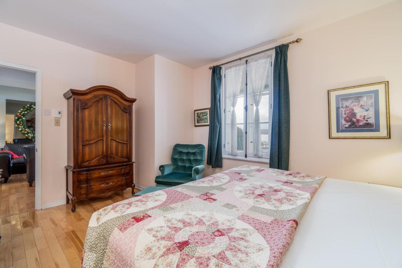 Goeliche Hotel Et Appartement Saint-Laurent-de-l'ile d'Orleans Bagian luar foto